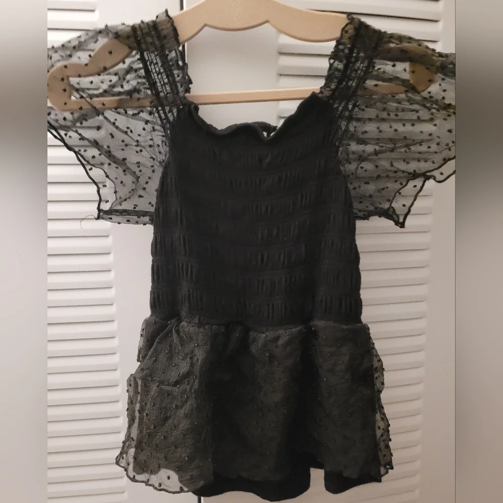Elegant Black Women's Top Size Small - Picture 7 of 8